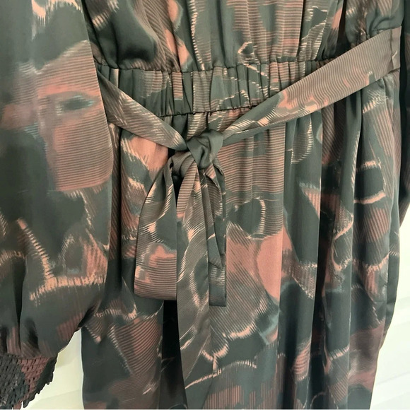 Evereve ALLISON JOY Sasha Surplice Mini Dress! L E29 - Picture 7 of 8